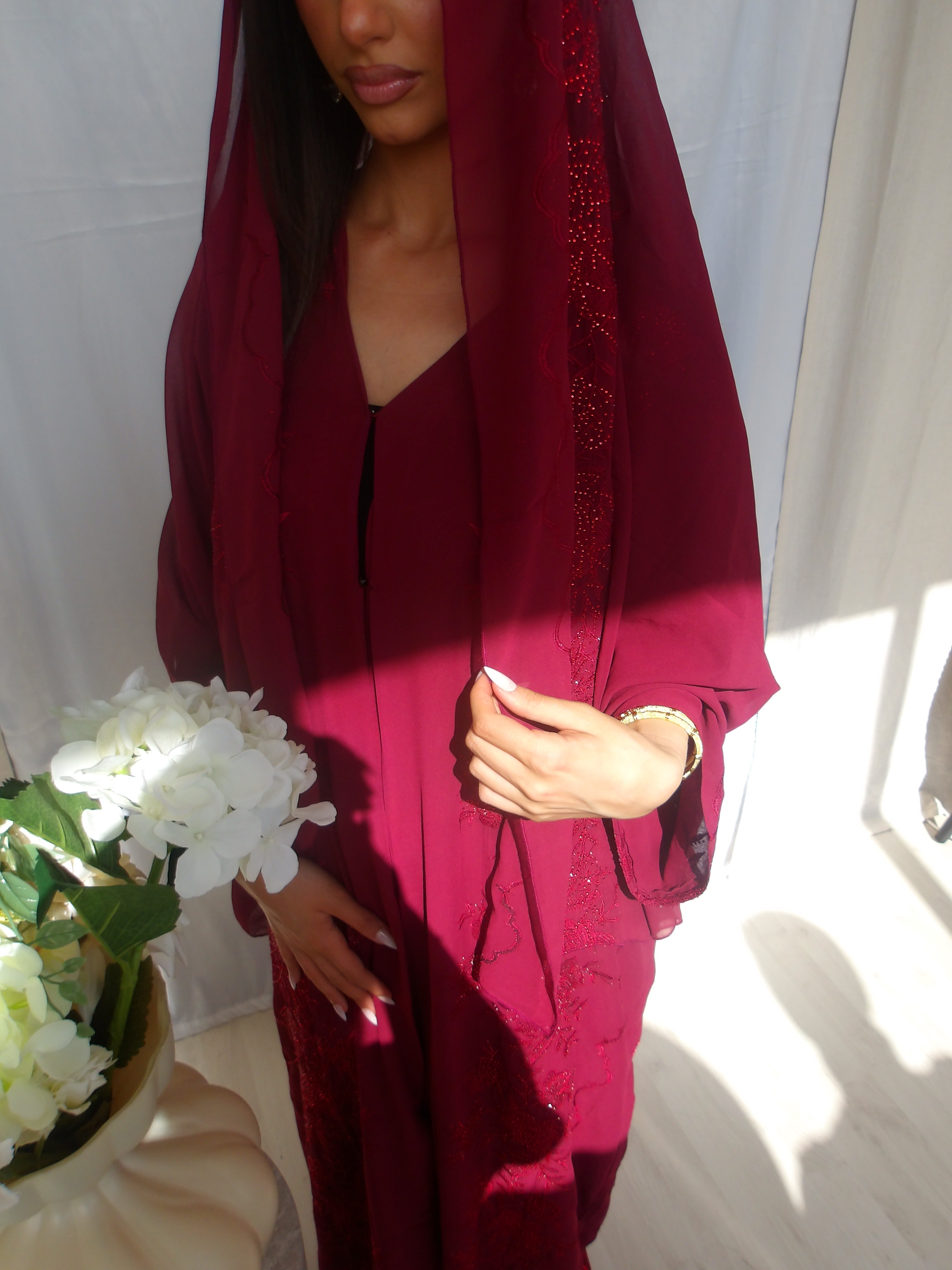 Khadija Embellished Abaya – Bourdeaux
