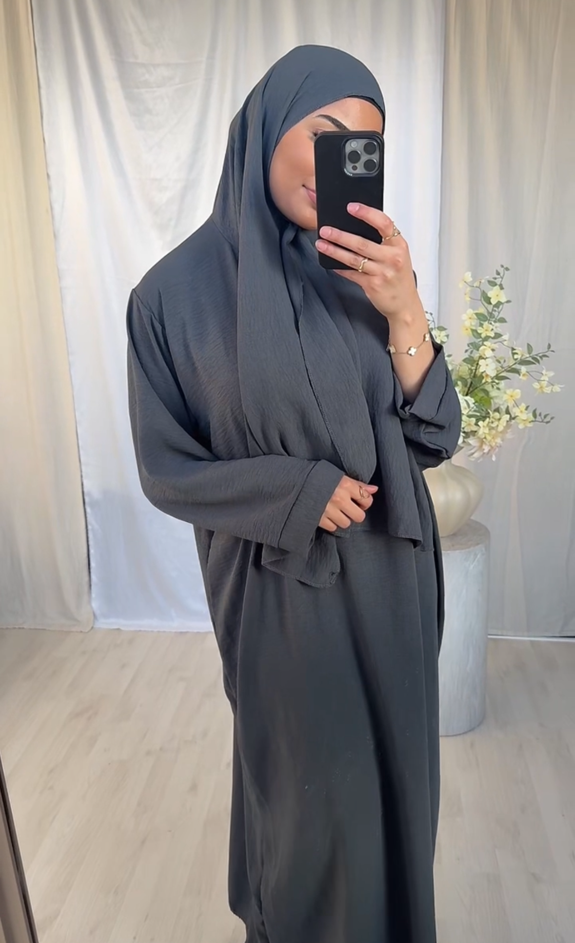 Tasnim Prayer Set – Dark Grey