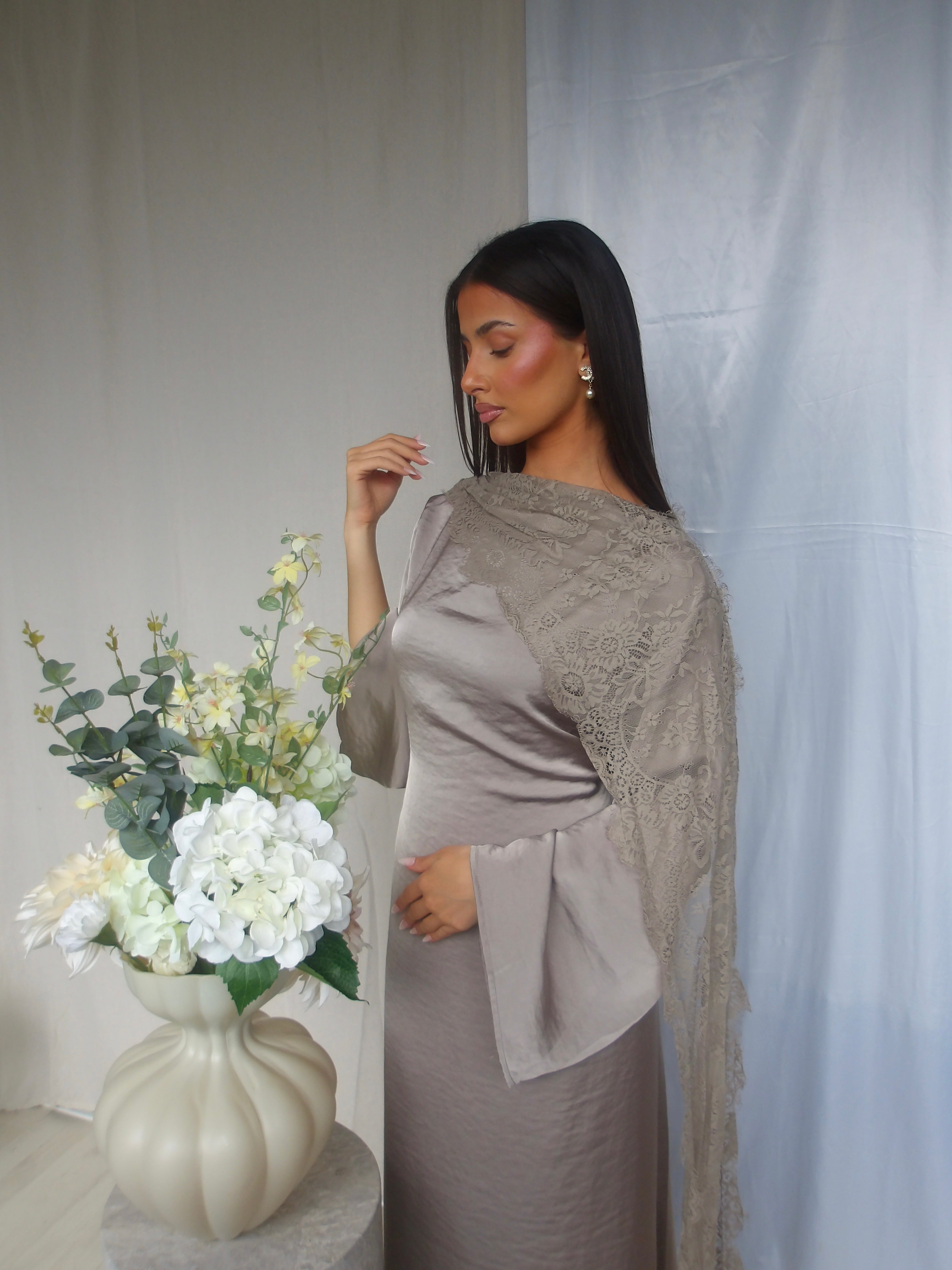 Nada Lace Dress – Taupe
